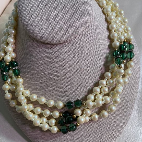 Twisted Pearl & Green Beads Choker Necklace 18" - Picture 4 of 7